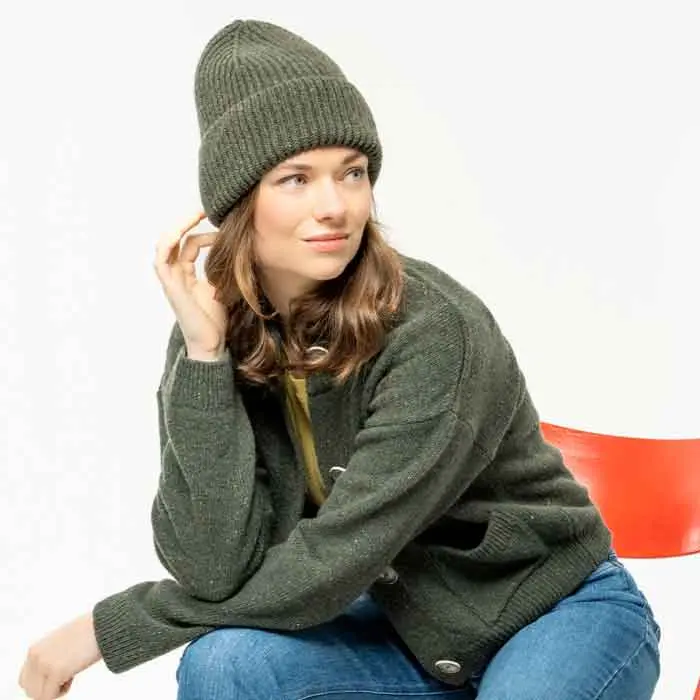 gorro-de-lana-verde-sostenible-invierno-blaugab4.webp