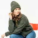 gorro-de-lana-verde-sostenible-invierno-blaugab4.webp