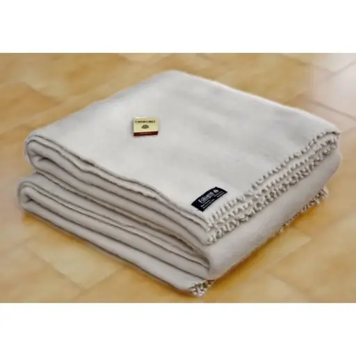 Maragata virgin wool blanket for single bed - undyed
