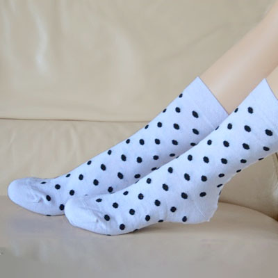 Mitjó cotó orgànic, blanc lunars negres talla 